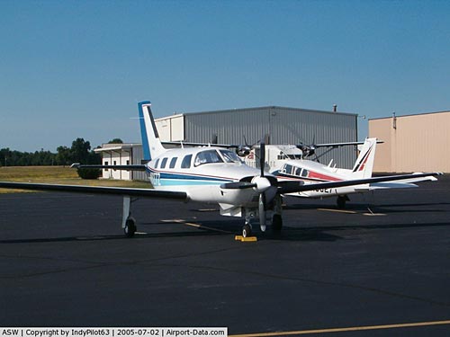 Warsaw Municipal Airport picture