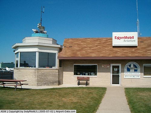 Warsaw Municipal Airport picture