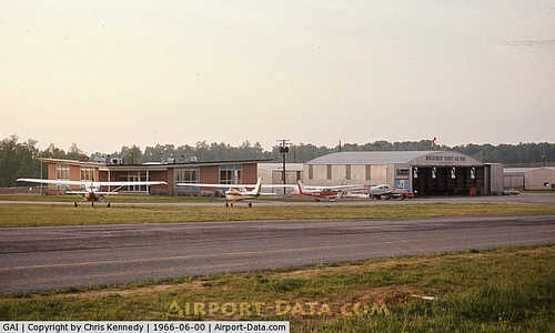 Montgomery County Airpark Airport picture