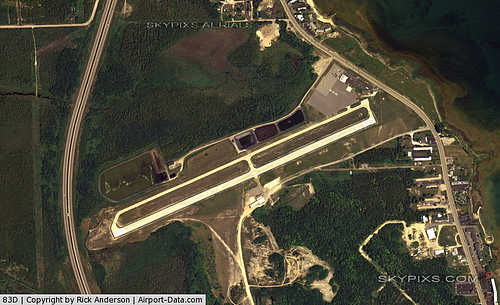 Mackinac County Airport picture