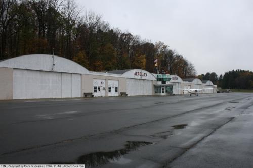 Aeroflex-andover Airport picture