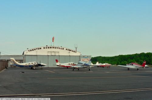 Trenton-robbinsville Airport picture
