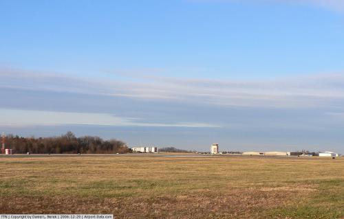Trenton Mercer Airport picture