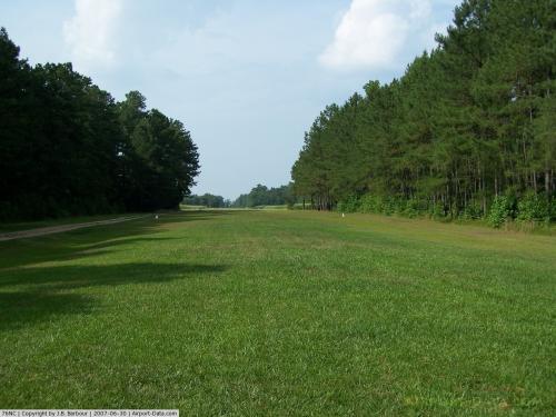 Dunroamin Farms Airport picture