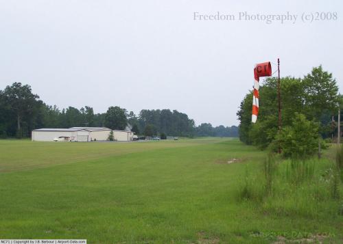 E T Field Airport picture