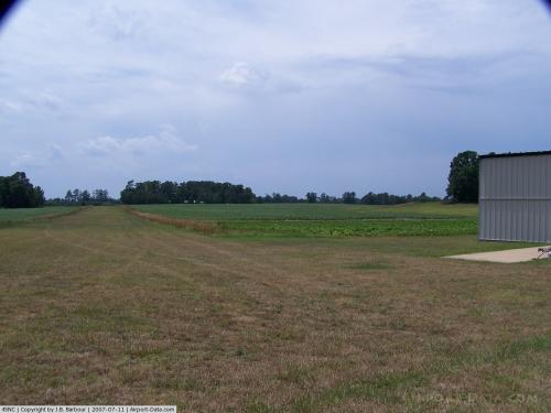 Glover Airport picture