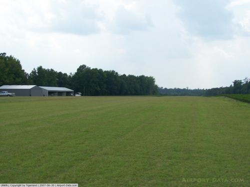 Kenly Airport picture