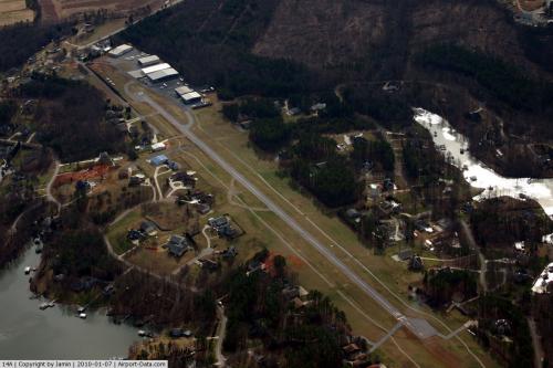 Lake Norman Airpark Airport picture