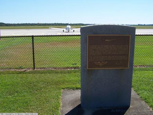 Laurinburg-maxton Airport picture