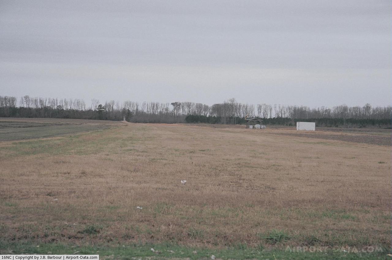 Lee's Airport picture