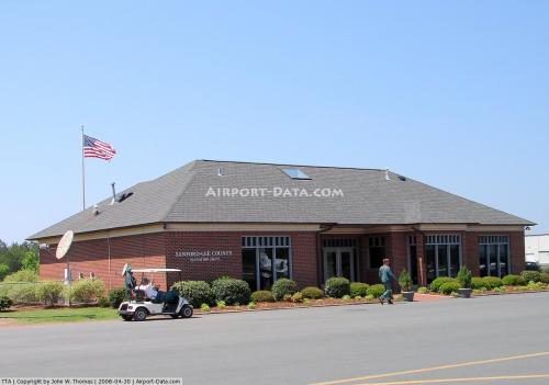 Sanford-lee County Rgnl Airport picture
