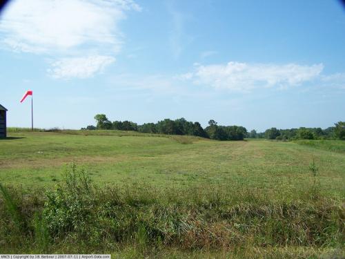 Thompson Farms Airport picture