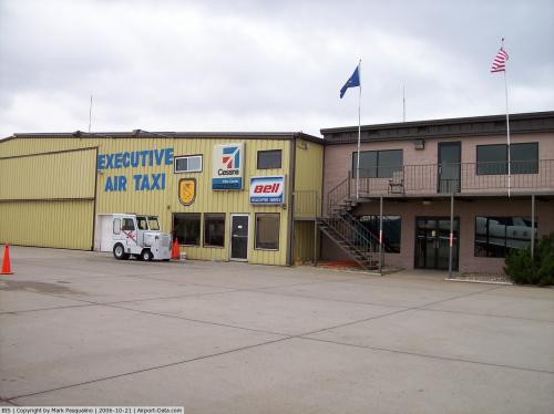 Bismarck Muni Airport picture