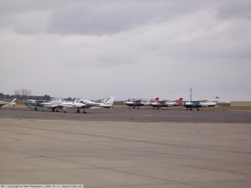 Bismarck Muni Airport picture