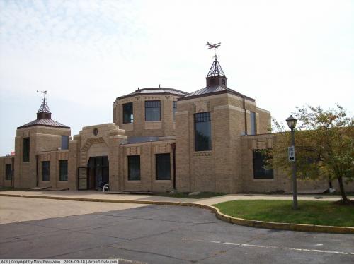 Akron Fulton Intl Airport picture