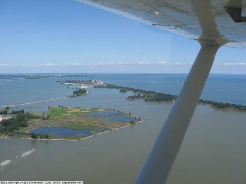 Griffing Sandusky Airport picture