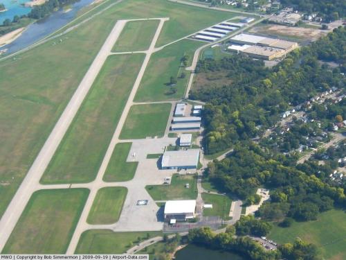 Hook Field Muni Airport picture