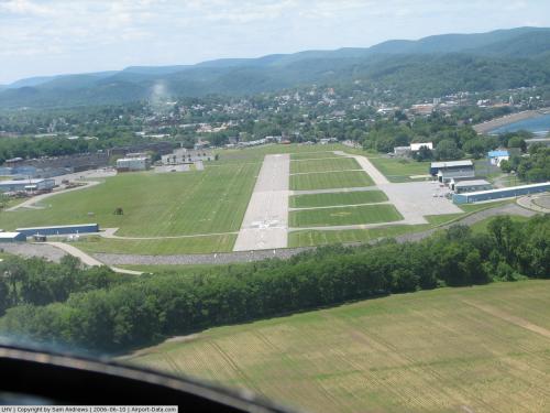 William T. Piper Memorial Airport picture