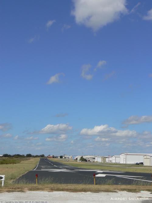 Hicks Airfield Airport picture