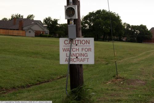 Kittyhawk Airport picture