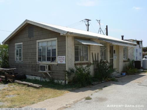 Sycamore Strip Airport picture