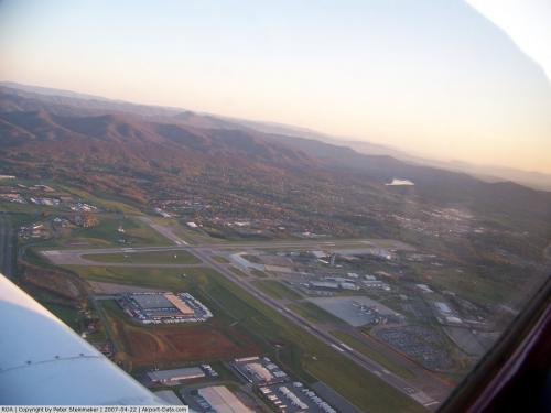 Roanoke Rgnl/woodrum Field Airport picture