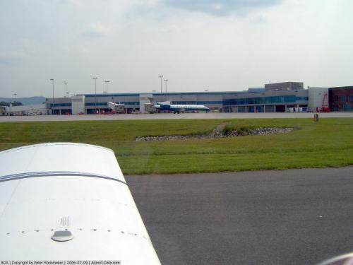 Roanoke Rgnl/woodrum Field Airport picture