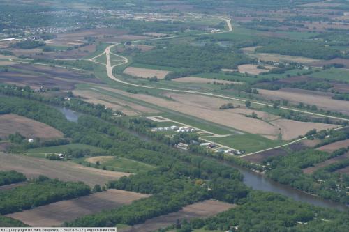 Fort Atkinson Muni Airport picture