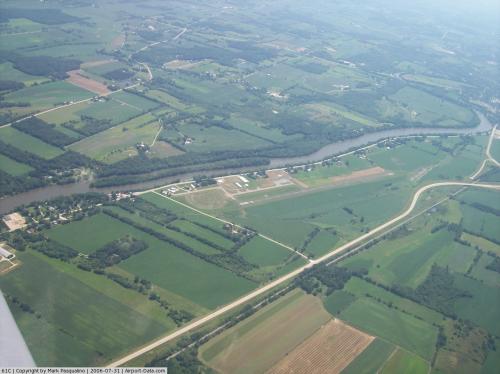 Fort Atkinson Muni Airport picture
