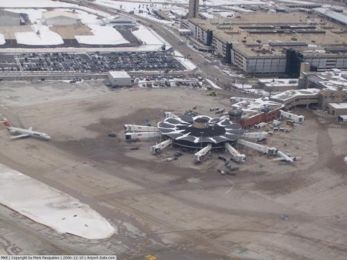 General Mitchell Intl Airport picture