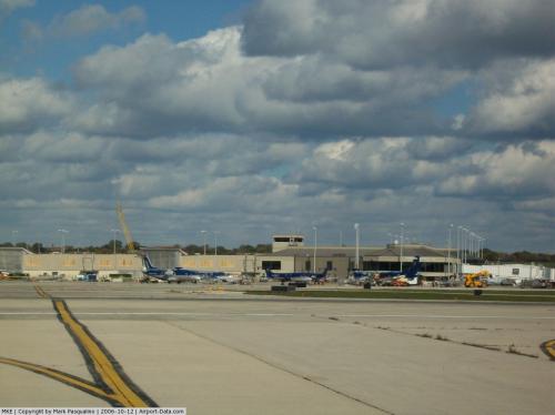 General Mitchell Intl Airport picture