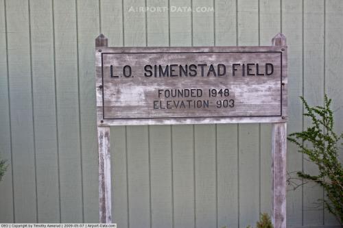 L O Simenstad Muni Airport picture