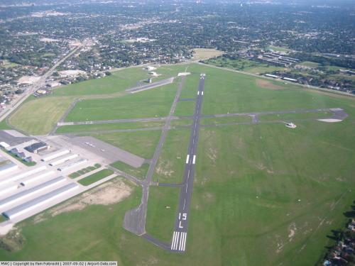Lawrence J Timmerman Airport picture