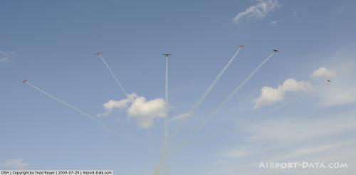 Wittman Rgnl Airport picture