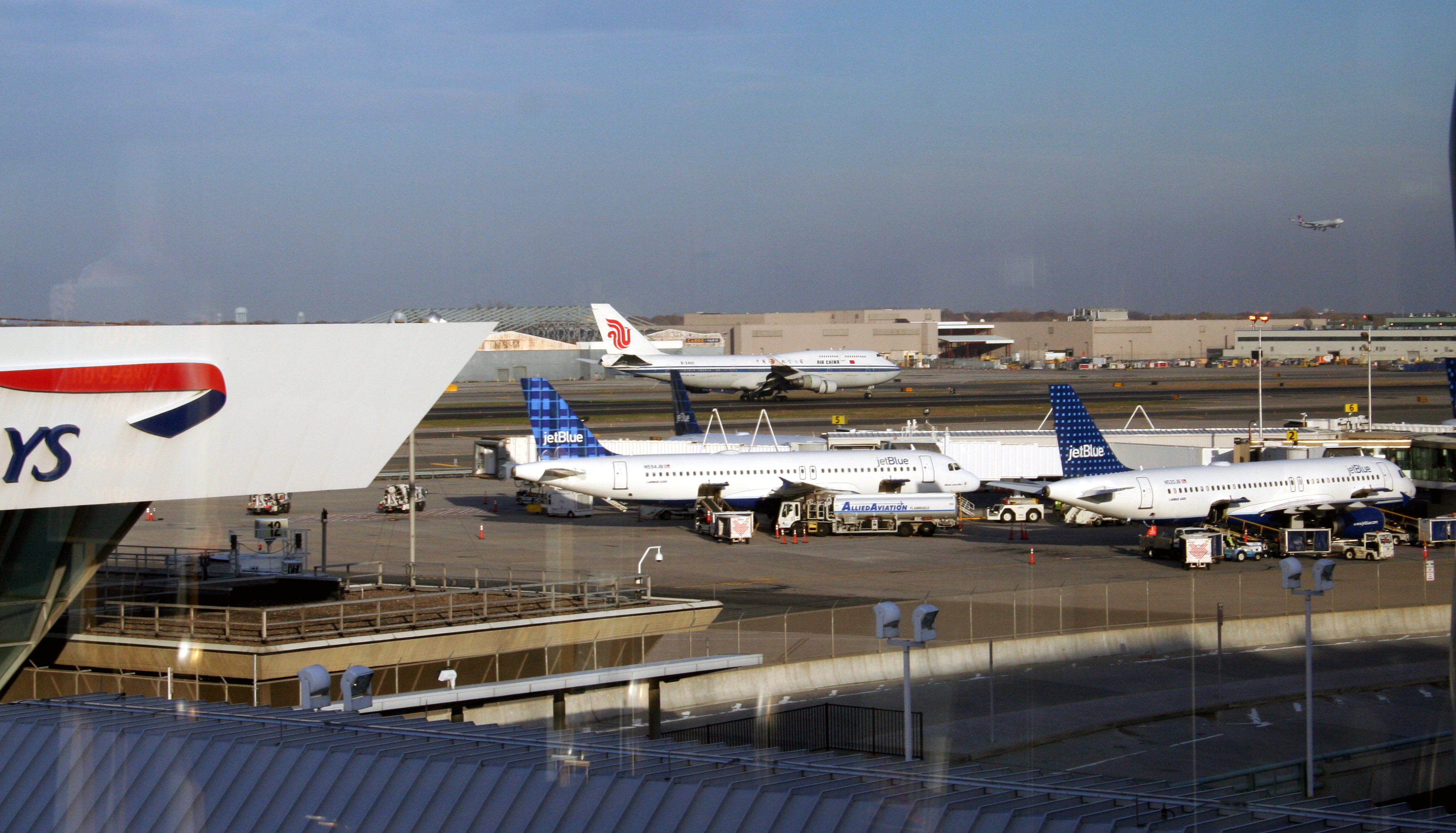 New York's JFK airport to receive $10 billion revamp