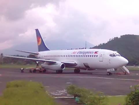 
An Air Philippines plane at Legazpi Airport in Legazpi City (Albay, Bicol, Philippines)