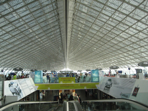 
Terminal 2 Hall F. Wide open spaces characterise Terminal 2.