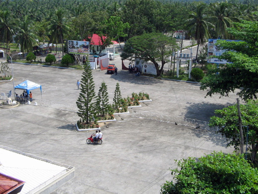 
Dipolog City Airport Parking Area was converted to airport security buffer zone. The new parking area was relocated outside the gate and is situated near the Miss Universe Garden.