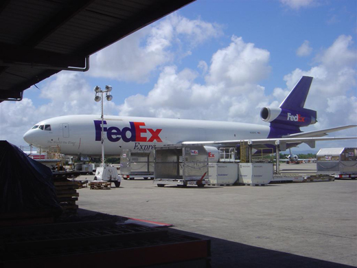 
A FedEx DC-10
