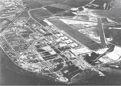 
Hickam Field, 1940. Pearl Harbor Navy Yard is in the upper left corner