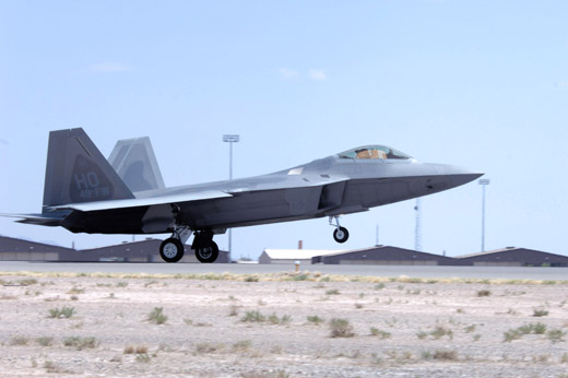
The first F-22 Raptor arrives at Holloman AFB on 2 June 2008