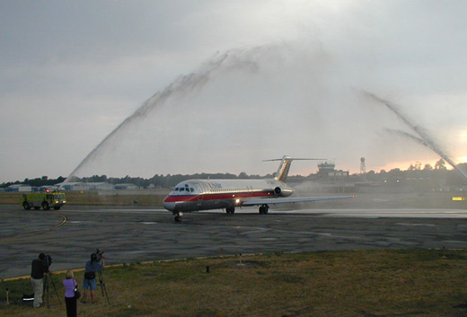 
The last DC-9 to fly for US Air arriving at Erie International Airport.