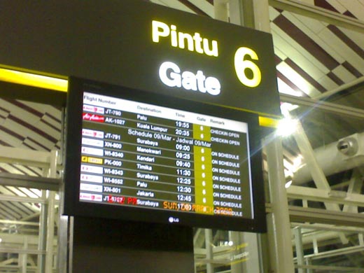 
Flight information screen at UPG