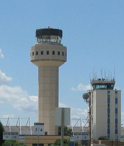 
Construction of the new control tower on the left started in 2008 and is due to be completed in 2010, replacing the earlier tower on the right, which was built in 1962.