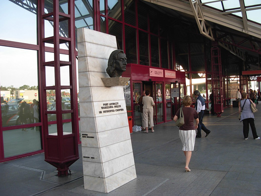 
Sculptured head of Frédéric Chopin installed on a monument base in front of Terminal 1