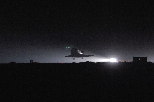 
Discovery (STS-114) touches down in Edwards Air Force Base (August 9, 2005 PST).