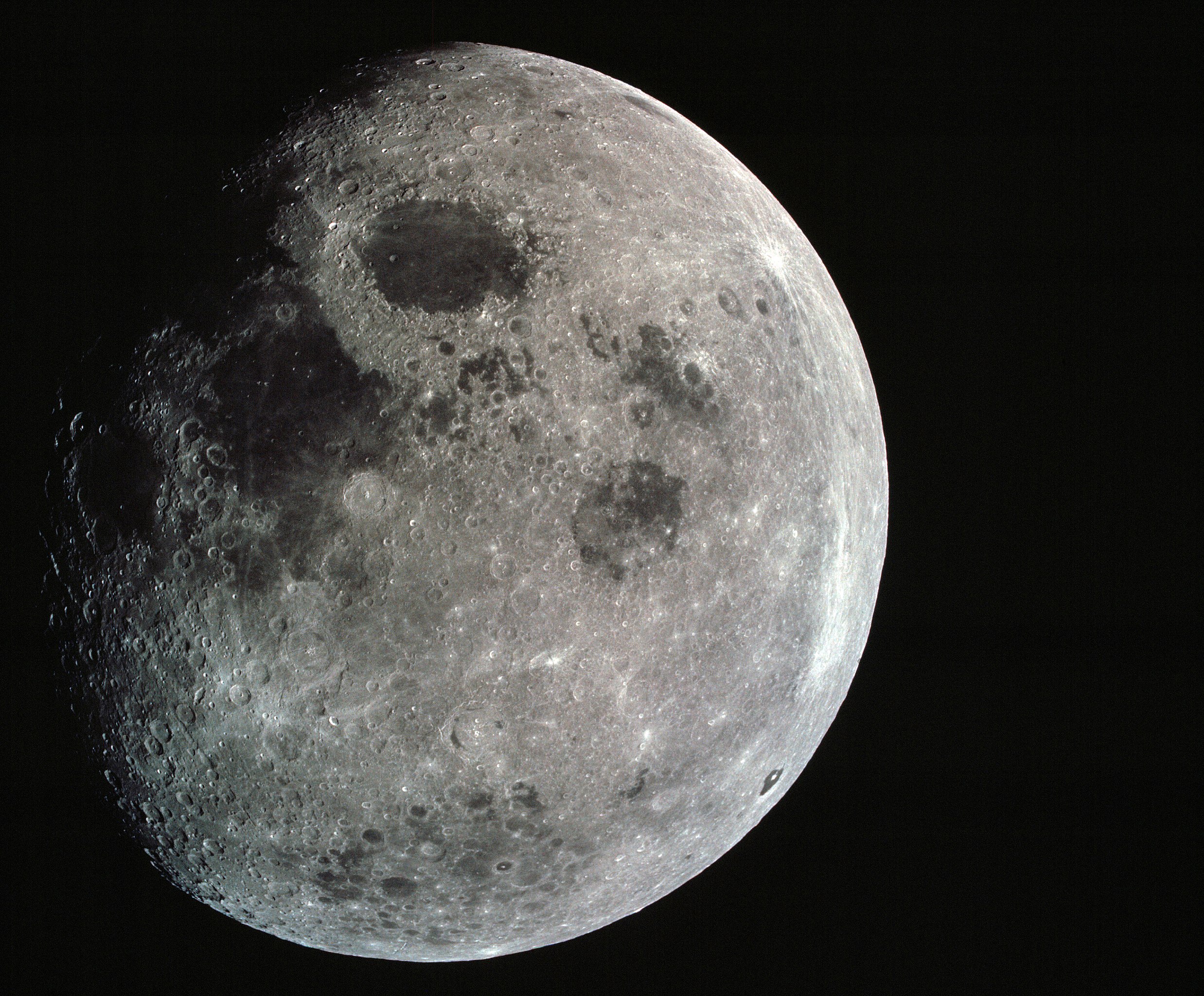 Луна является телом. Аполлон 8 фото с Луны. Исследование Луны. Первое исследование Луны. Изображение Луны.