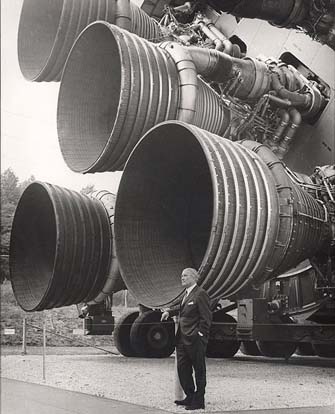 
Wernher von Braun, with the F-1 engines of the Saturn V first stage at the US Space and Rocket Center