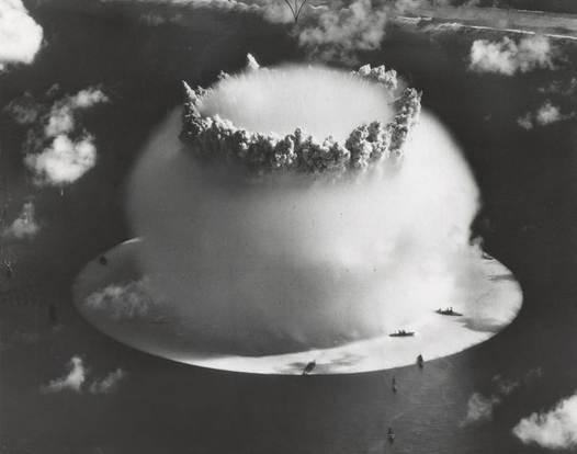 
Singularity effect seen in the BAKER shot of Operation Crossroads