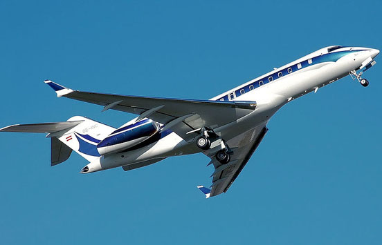 
A Global 5000 takes off.